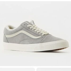NEW Vans Old Skool Sherpa Cozy Hug Drizzle/Marshmallow Women’s Size 9